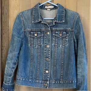 Adorable, figure-sculpting jean jacket.